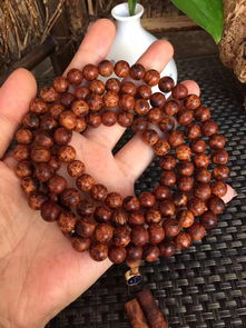 崖柏手串当中的极品,非满瘤疤莫属