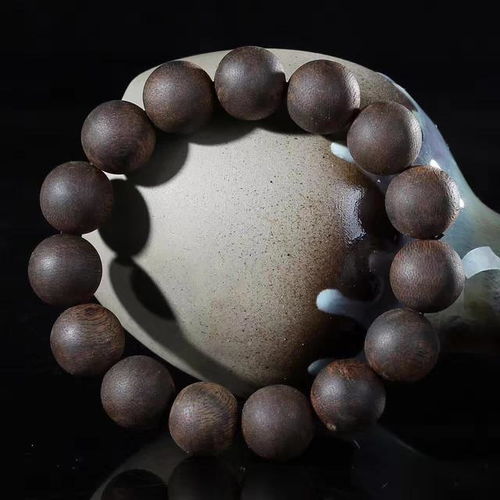 土豪花36万买了根花梨 切开后 竟然是极品中的极品