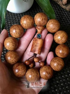 冬季盘玩崖柏手串需要注意的事项